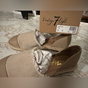 Vintage 7 Eight Tan Espadrille Flats- New